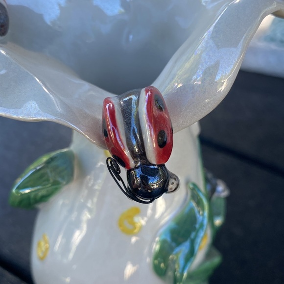 Ladybug Vase with iridescent glaze - Picture 4 of 7